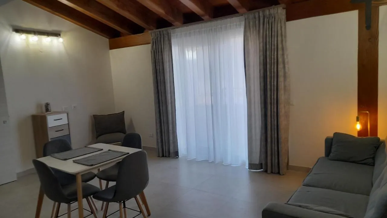 ** Bed and breakfast I Faraglioni Comfort Rooms Terrasini Italia